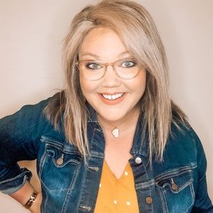 Meet your Posher, Leah